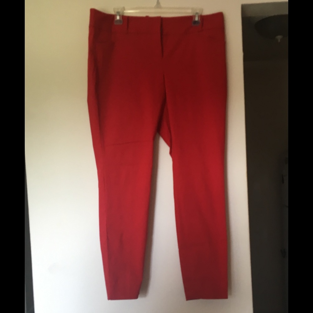 Red Limited cropped pants